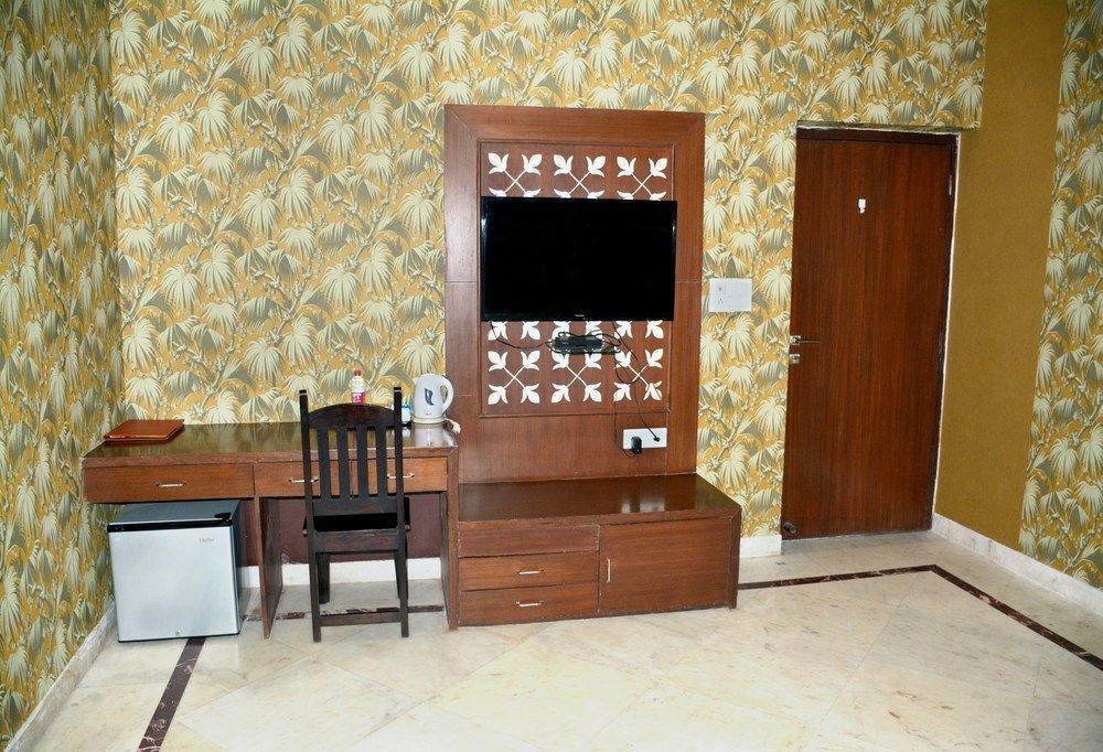 Fabhotel Epic C Scheme Jaipur Bagian luar foto